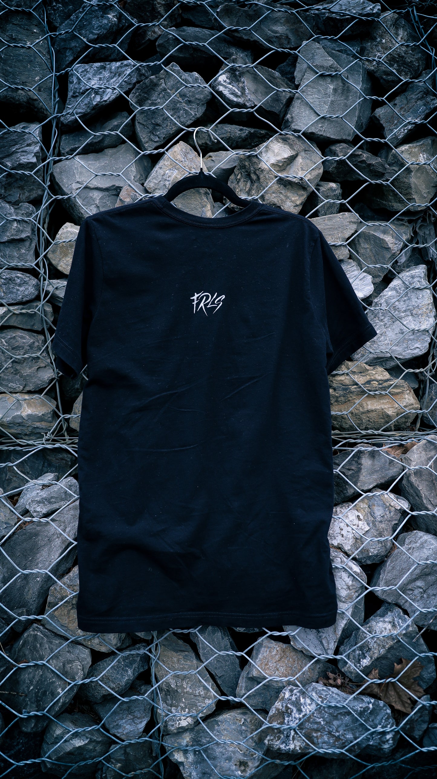 FRLS grit split logo athletic fit tee